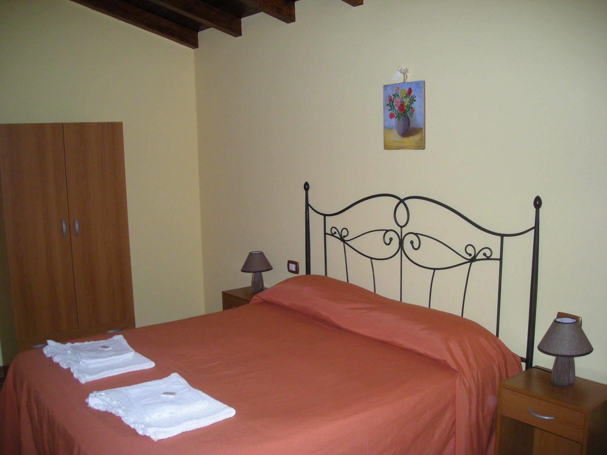 Le Dune Beach Bed & Breakfast 2*
